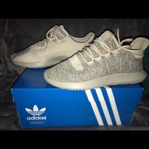 Tubular shadow J adidas